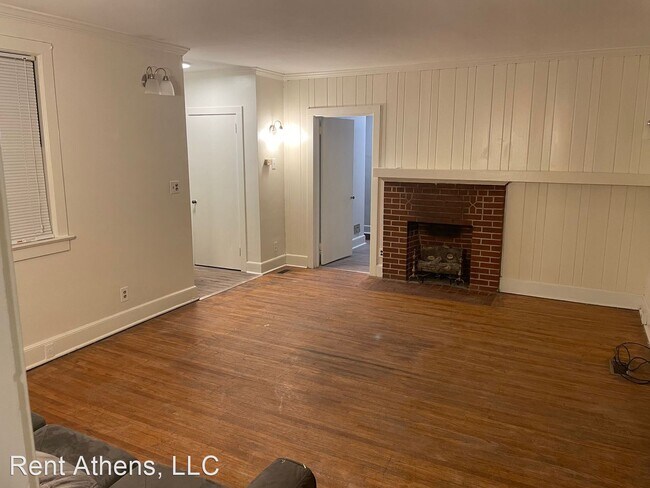 Building Photo - 3 br, 2 bath House - 306 W Rutherford St.