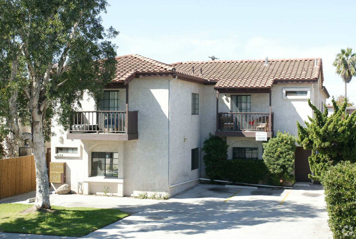 Building Photo - 4344 Oregon St