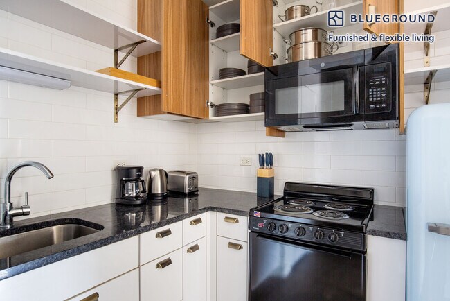 Foto del edificio - 1020 W Lawrence Ave