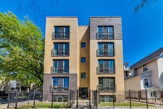 Building Photo - 3332 W Palmer St
