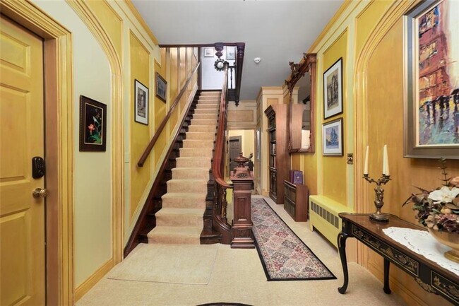 Foto del edificio - 466 Broadway Ave