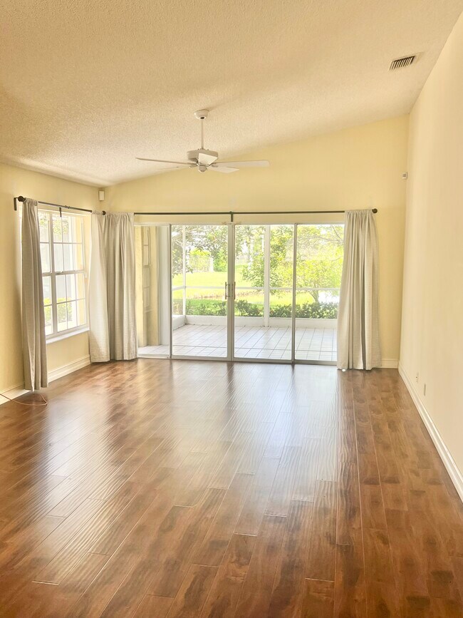 Building Photo - 8889 Odell Dr