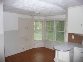  - 65 Giddings St