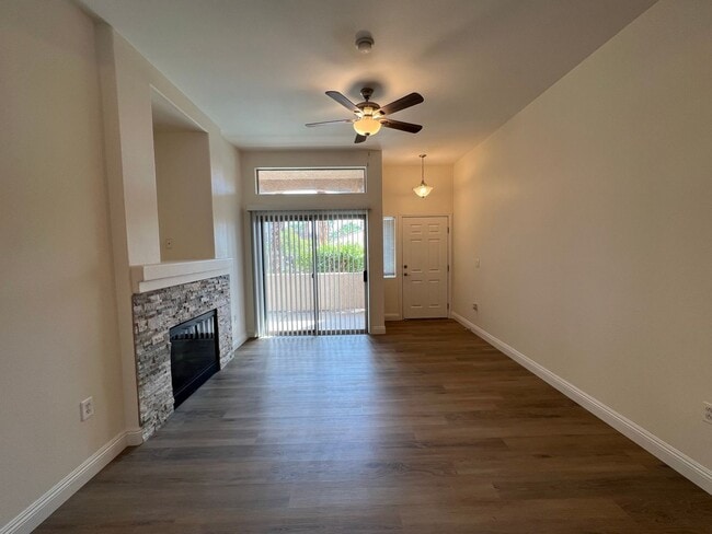 Building Photo - Beautifully remodeled 3 bedroom 2 bathroom downstairs condo right next to the pool!!