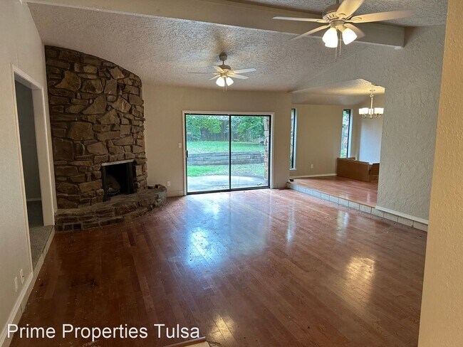 Building Photo - 3 br, 2 bath House - 8123 S. Quebec Ave.