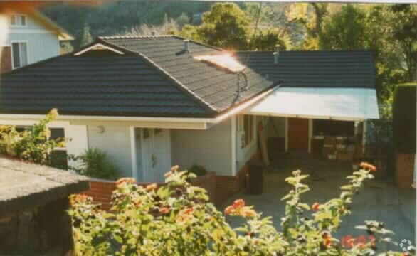 Primary Photo - 239-241 Glen Park Ave