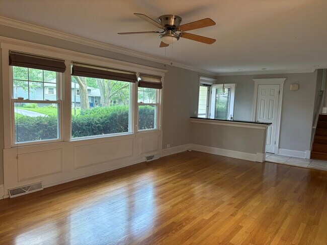 Foto del edificio - 541 Cypress Dr