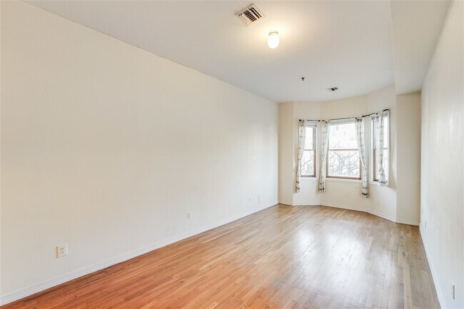 Foto del edificio - 618 Washington St