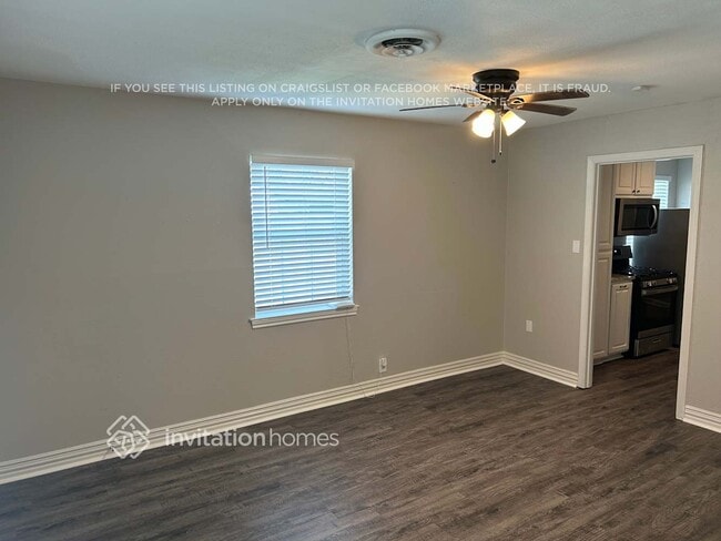 Building Photo - 4101 Winfield Ave