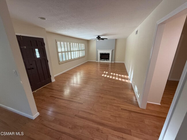 Foto del edificio - 1191 Calle Contento