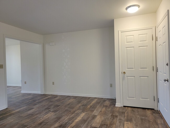 Foto del edificio - 49 Clover Ct