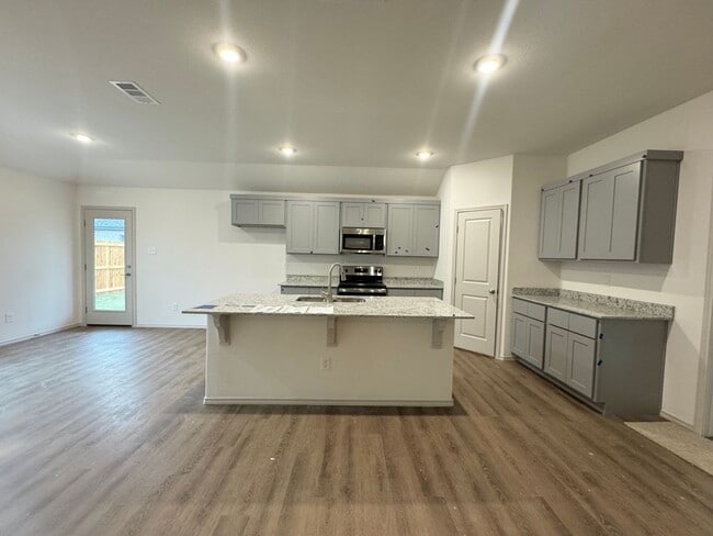 Building Photo - New Construction 3 bedroom In Midland/Gree...