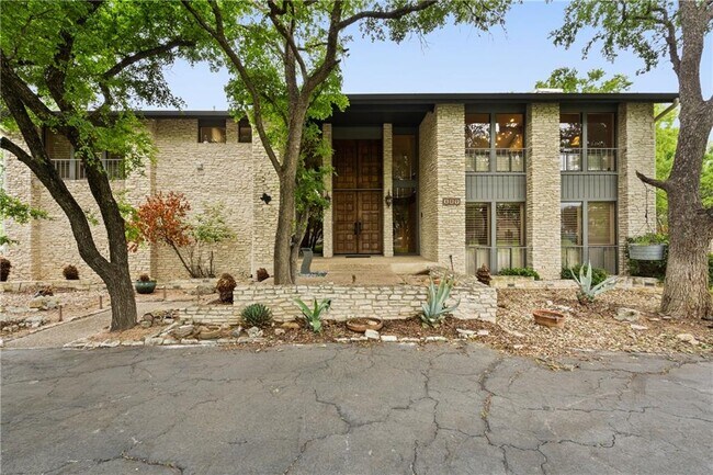 Building Photo - 127 Lakeway Dr
