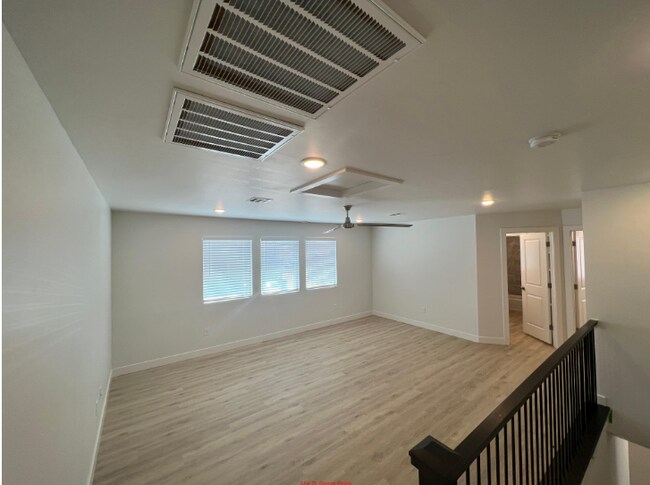 Foto del edificio - 1060 W Province Way
