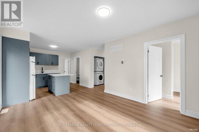 Building Photo - 25 Devondale Ave