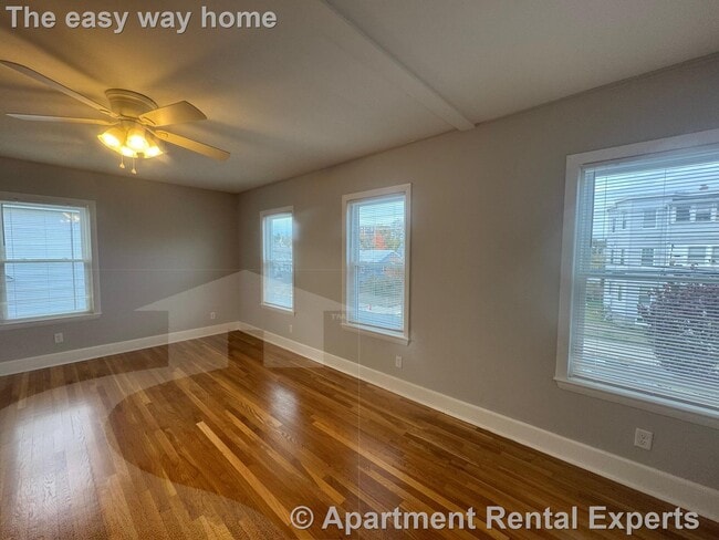 Building Photo - 103 Webster St