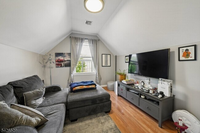 Foto del edificio - 133 Franklin Ave