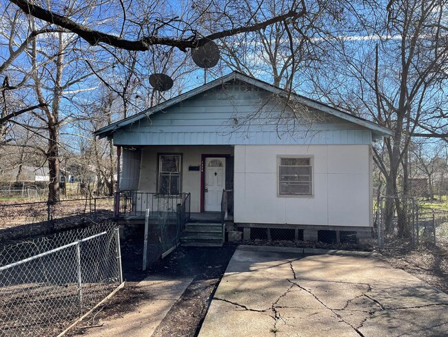 Foto del edificio - Remodeled 2 Bedroom Home in Caddo Heights