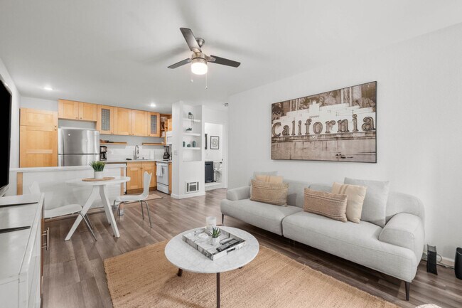 Foto del edificio - 6370 Rancho Mission Rd