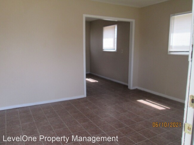 Building Photo - 3 br, 1 bath House - 606 West 29th Street