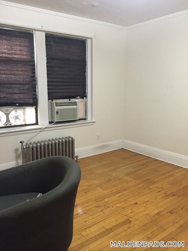 Foto del edificio - 349 Pleasant St