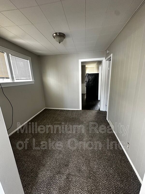 Foto del edificio - 111 W Cornell Ave