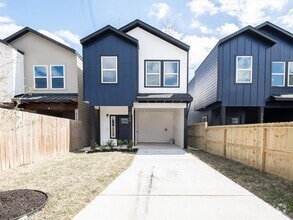 Building Photo - 5704 Elysian St