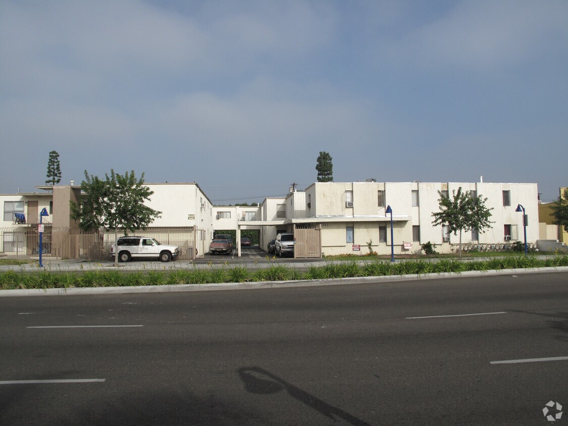 Rosewood Apartaments - The Gigi Apartments
