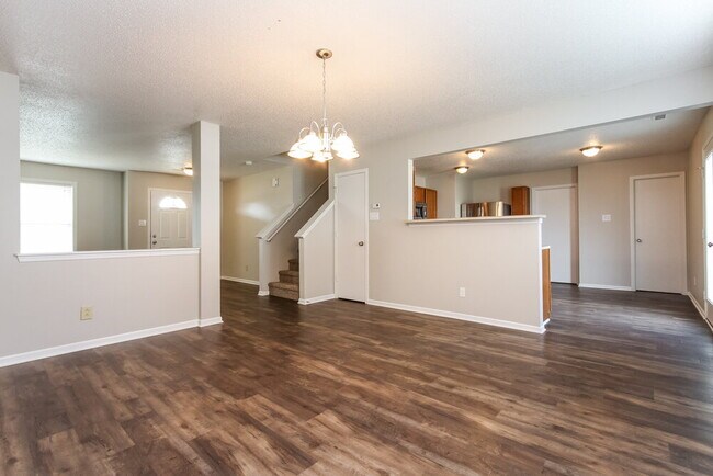 Foto del edificio - 8649 Hopewell Ct