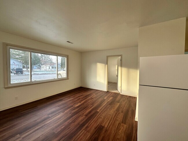 Foto del edificio - 223-223 S Rosemary Ave