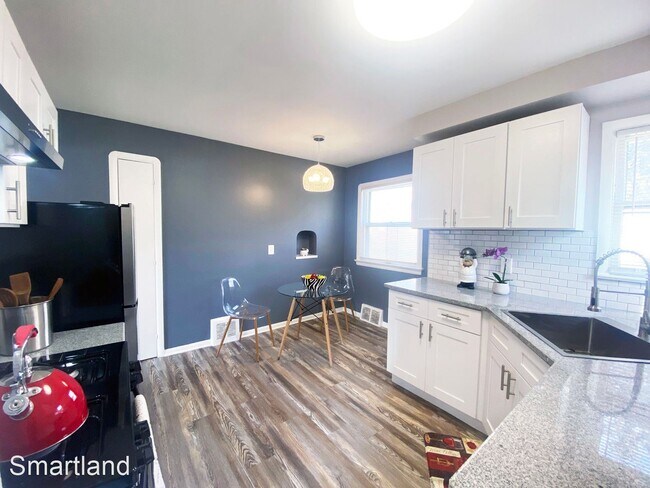 Building Photo - 3 br, 1 bath House - 14011 Broadway Avenue