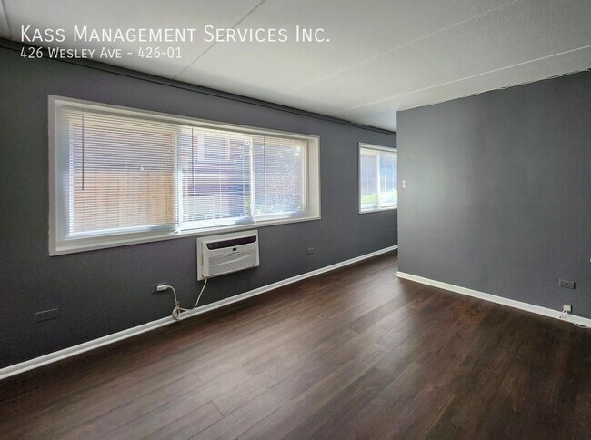 Foto del edificio - 426 Wesley Ave
