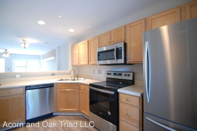 Foto del edificio - 2 br, 2.5 bath House - 5021 Bartholomews Lane