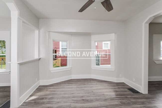 Building Photo - 741 Dearborn Ave