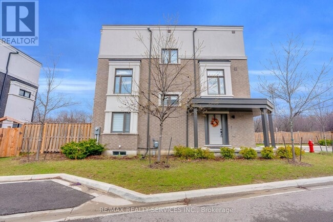 Building Photo - 1801 Mitoff Pl