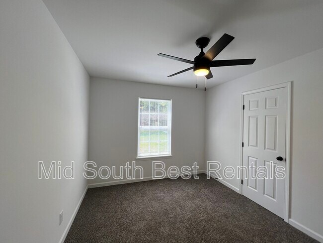 Building Photo - 2064 Collier Rd