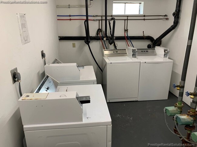 Building Photo - 15 Blossom St