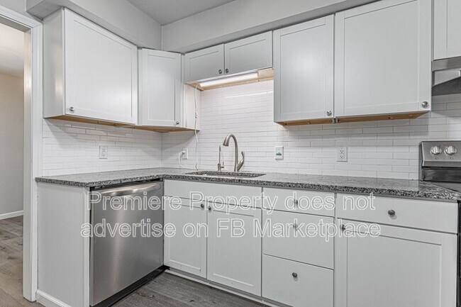 Building Photo - 5709 W 75th St