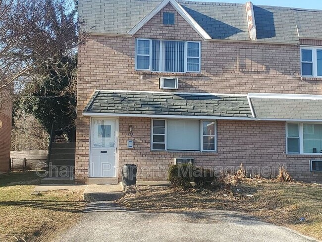 Photo - 1143 E Sydney St House