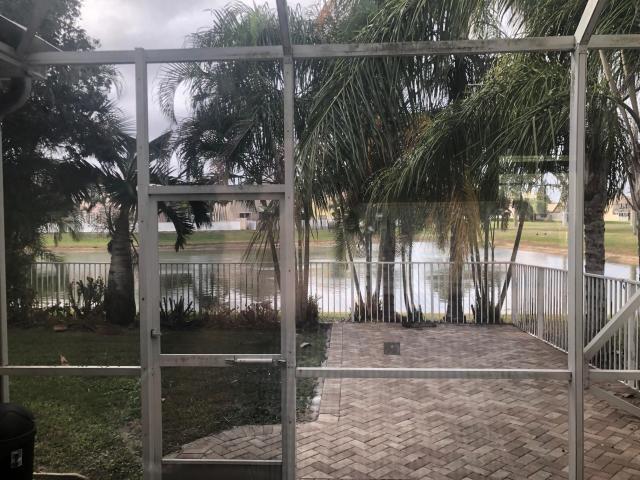 Photo - 147 Kensington Way House