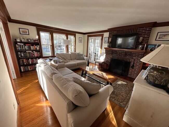 Foto del edificio - 124 Langley Rd