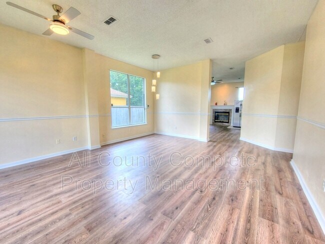 Building Photo - 433 Casheros Cove Dr