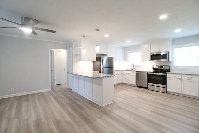 Building Photo - 2 Bedroom 1 Bath Near KU Med