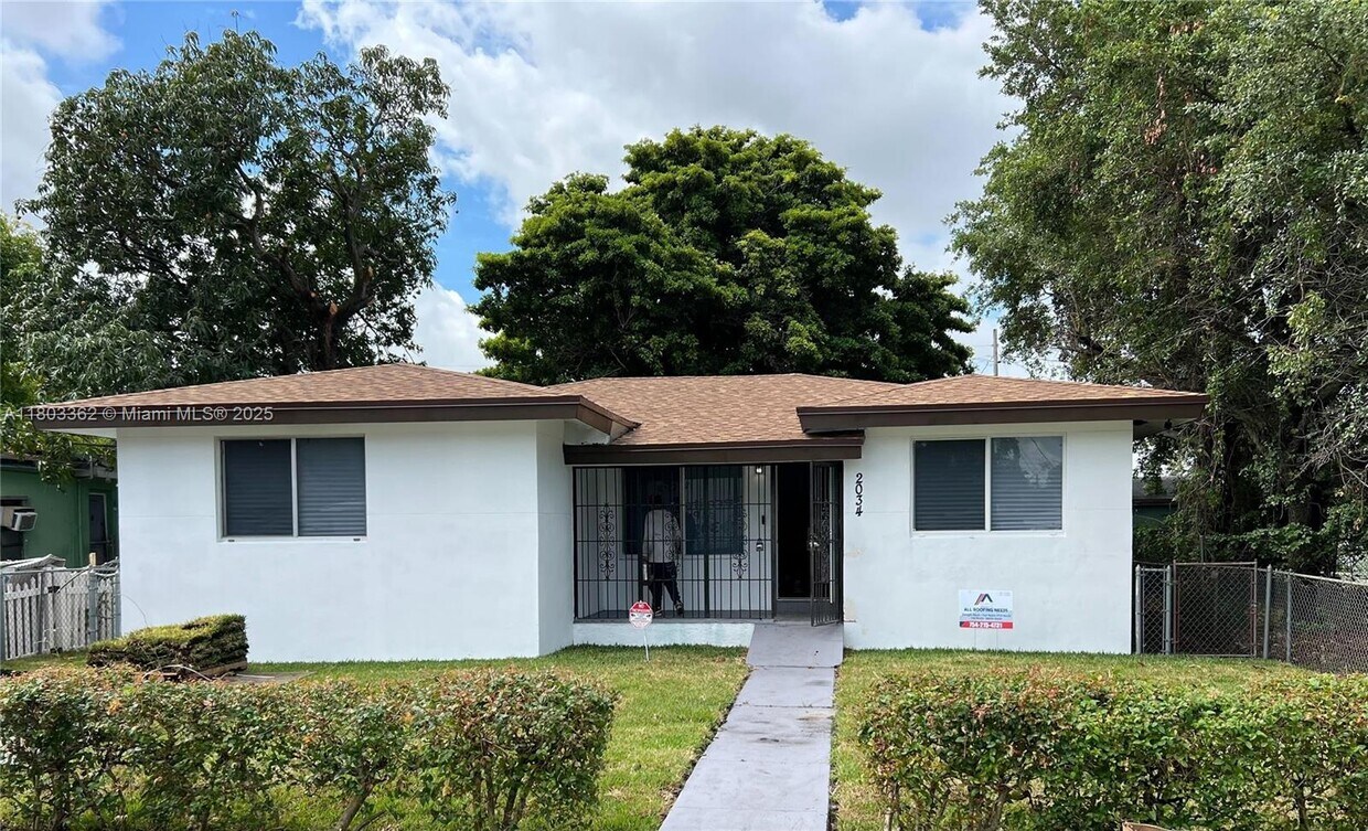 Foto principal - 2034 NW 69th Ter