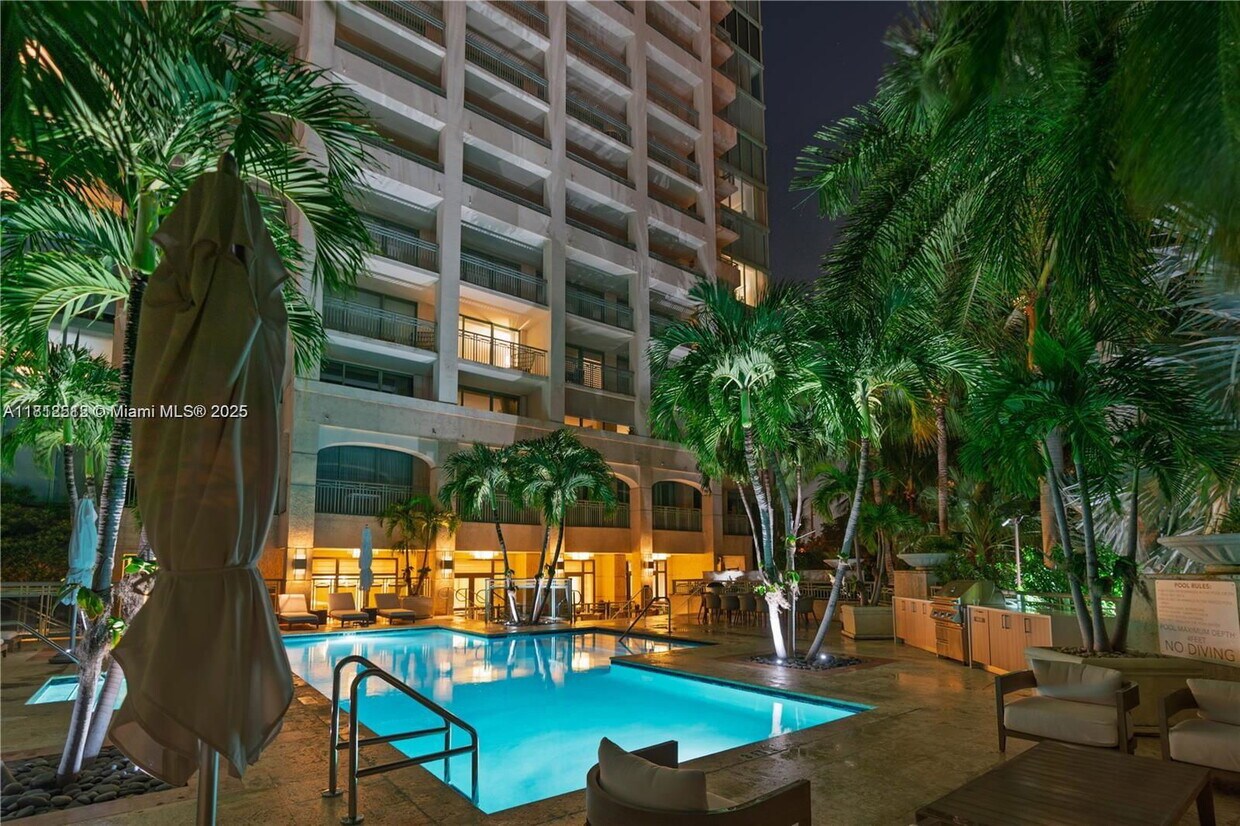 Foto principal - 3400 SW 27th Ave