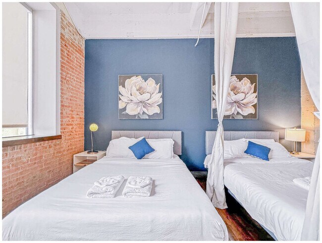 Building Photo - 555 Evergreen St