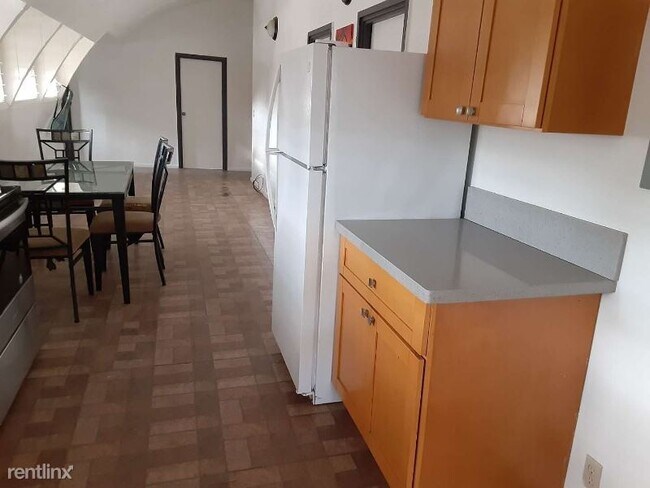 Foto del edificio - 87-879-879 Paakea Rd