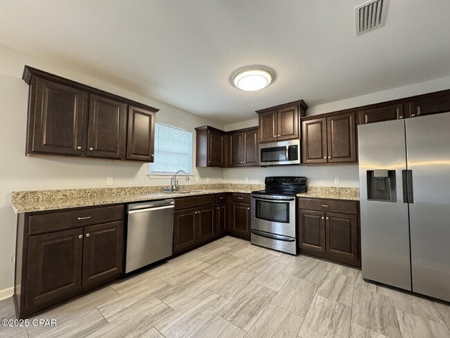 Building Photo - 3549 Azalea Way