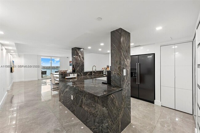 Foto del edificio - 2101 Brickell Ave