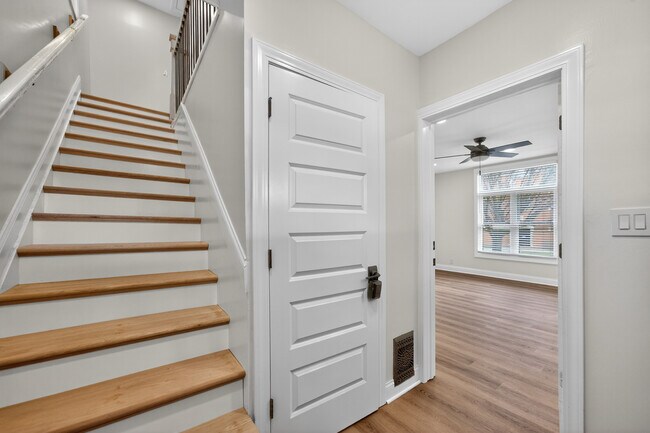 Foto del edificio - 305 W Exchange St